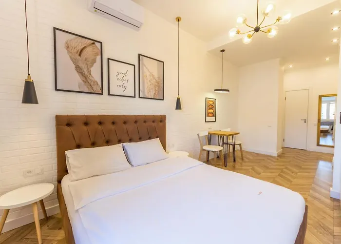 Self Check-In Apartments